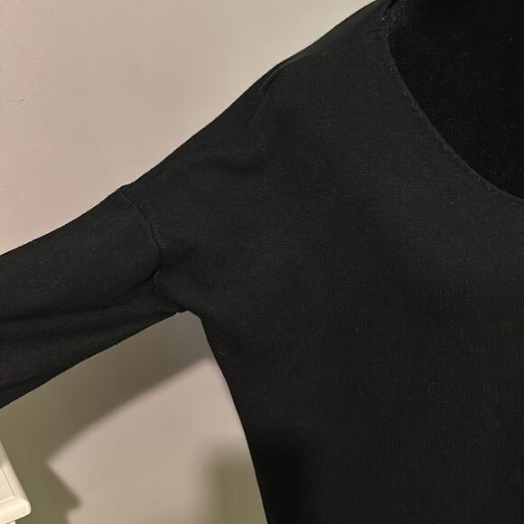 NWT Zenana Large Vneck sweater    E - Picture 4 of 8